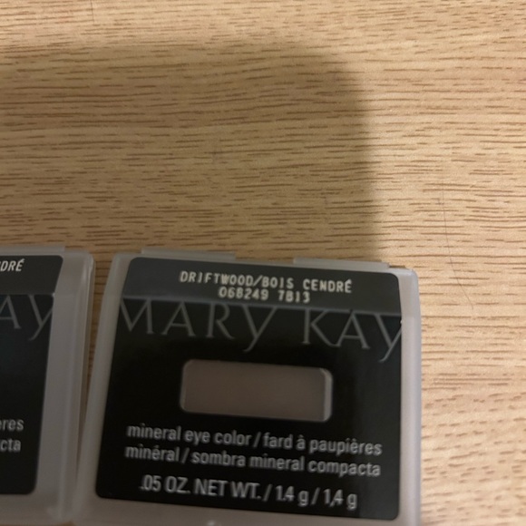 Mary Kay Mineral Eye Color - Driftwood - Picture 1 of 7